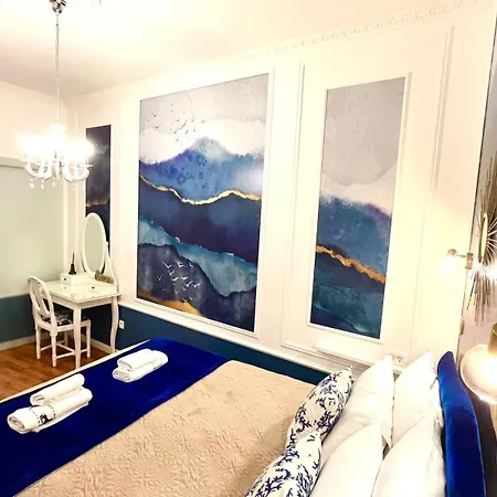 Marcel Old Town Apartment