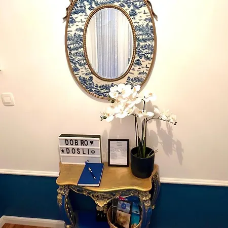 Marcel Old Town Apartment